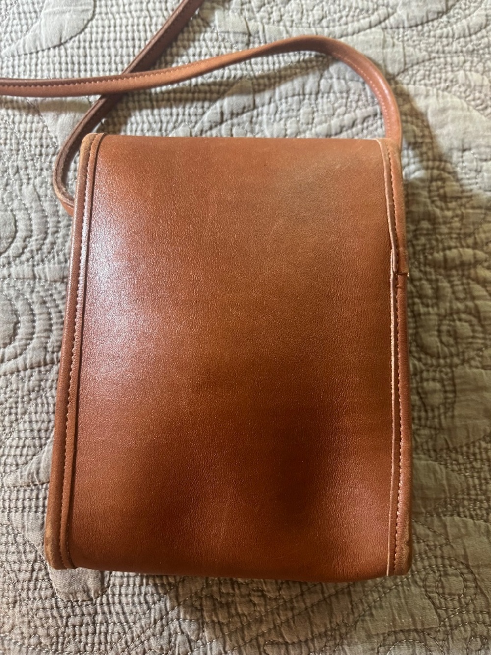 Vintage Coach Legacy Scooter 9893 Tan Brass Kiss Lock Leather Bag with No Tag - Picture 3 of 14